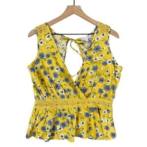 Cupcakes and Cashmere Floral Top Small Yellow Keyhole Open Back Linen Blend
